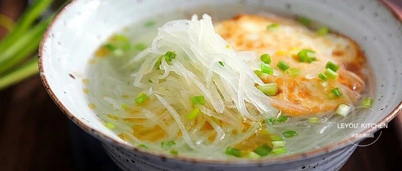 简单到看看就会的一碗汤，又鲜又香，正适合秋天喝