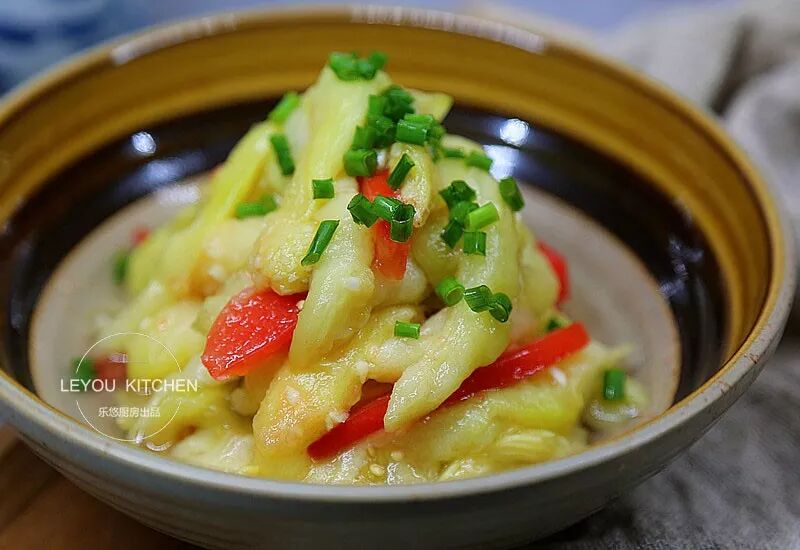 蒸食品时尚先熟还是下笼先熟_茄子蒸多长时间就熟了_微波炉蒸茄子用什么蒸