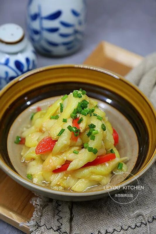 蒸食品时尚先熟还是下笼先熟_微波炉蒸茄子用什么蒸_茄子蒸多长时间就熟了