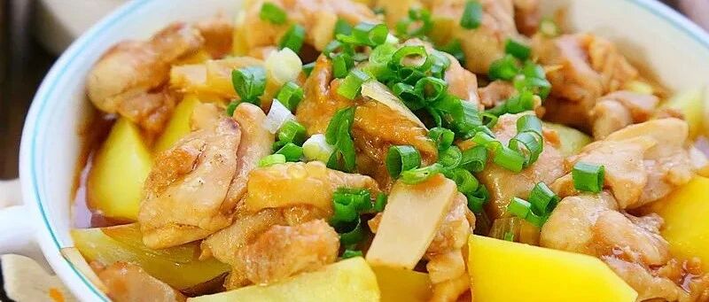 鸡肉这样吃，又嫩又鲜！不用炒，腌一会儿上锅蒸熟，这菜就成了~