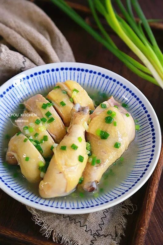 



蒸出来的美味，又鲜又嫩的吃鸡方法~
