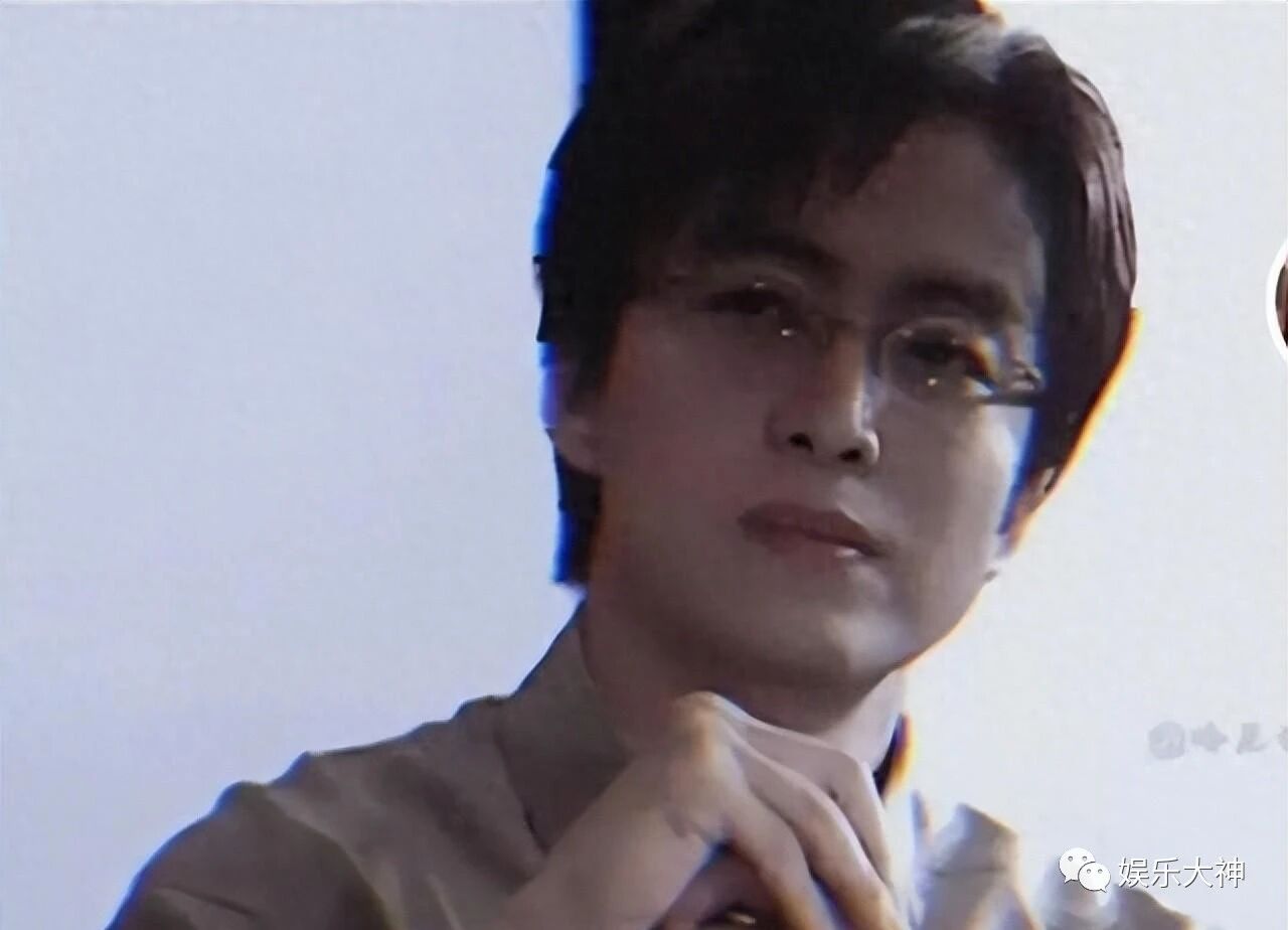 裴勇俊:戏里矜贵优雅,戏外当牛郎拉皮条,脾气暴躁常打人