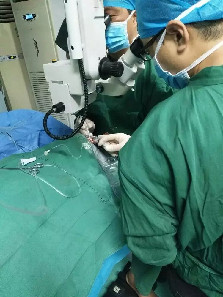 眼底出血患者的福音- 嵩县中医院眼科已成功独立完成我县第一例玻璃体