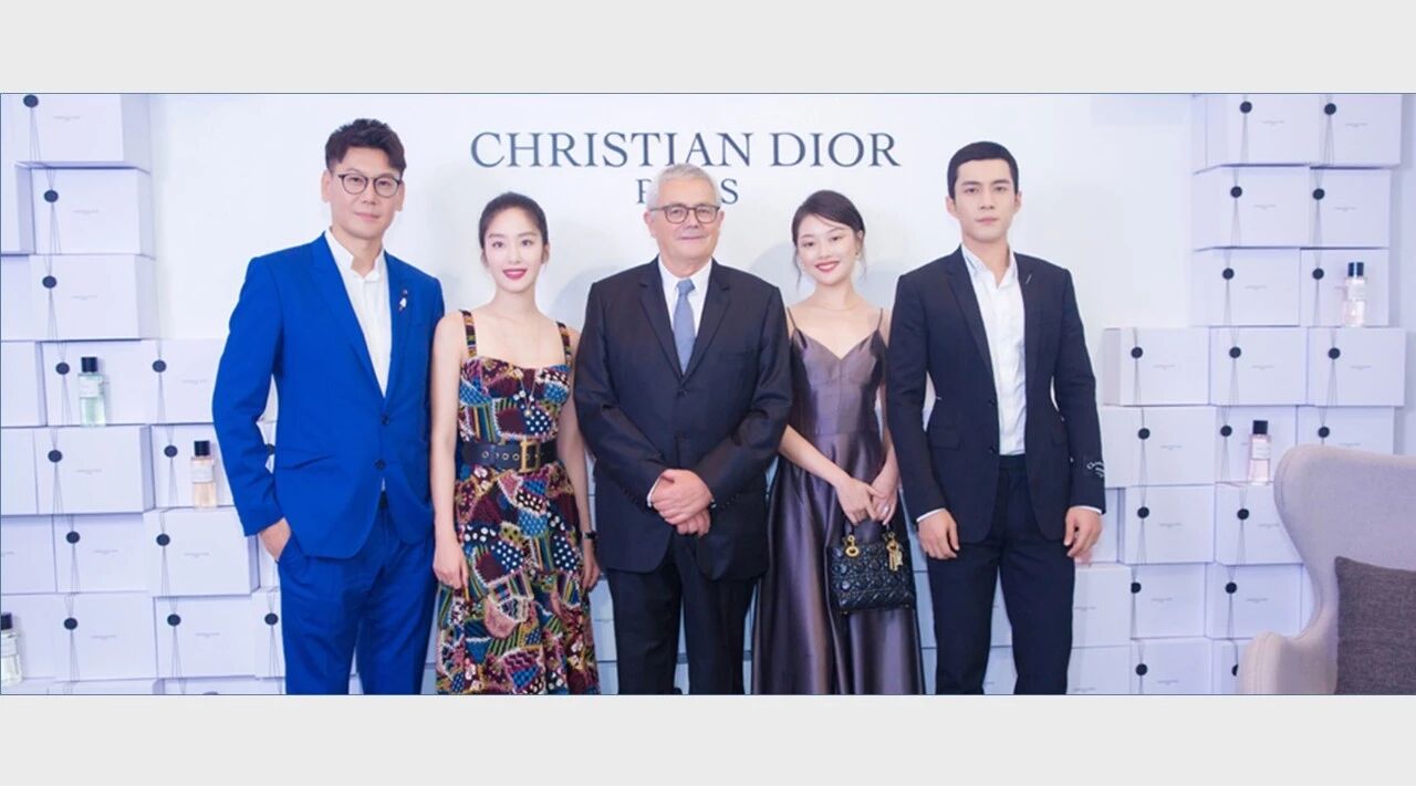 原来杨采钰韩东君的法式生活气息来自这间公寓！