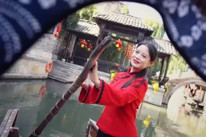 在台儿庄古城的素锦华年里,吟一首岁月静好 在台儿庄古城的素锦华年里,吟一首岁月静好