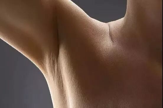 小心！腋窝、肩颈疼痛，有可能是乳房病变的先兆！