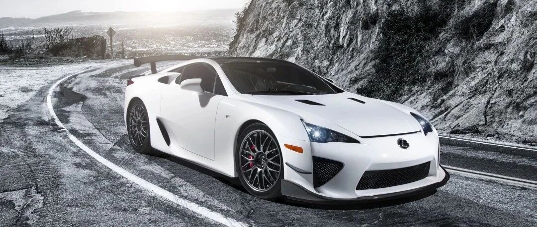 “穷玩车富玩表”，看看经典车型内的“劳力士”