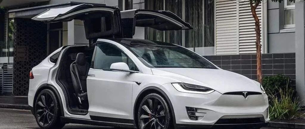 最帅的开门方式就只有剪刀门？相信最后一款你见都没见过！