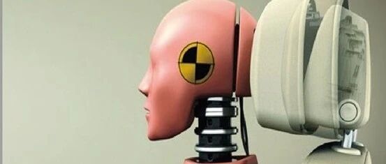 为什么所有的汽车头枕都不贴合头颈？竟然是为了保命……