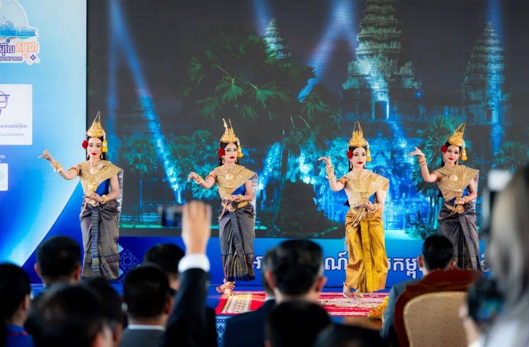 柬埔寨首届民航日活动圆满落幕，七星海国际机场收获荣誉，航班升级助力文旅发展