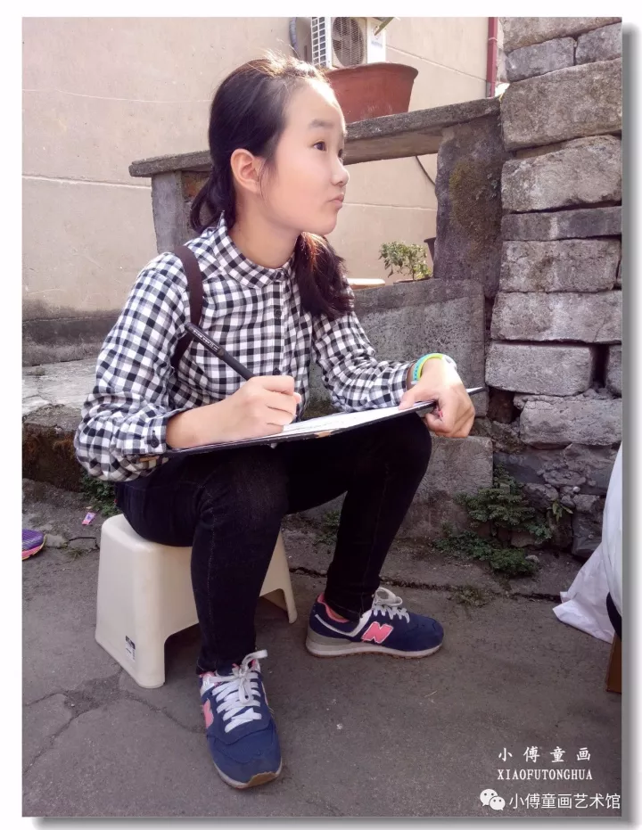 户外建筑写生:大童画班(五六年级) - 小傅童画艺术馆 - 小傅童画 户外建筑写生:大童画班(五六年级) - 小傅童画艺术馆 - 小傅童画