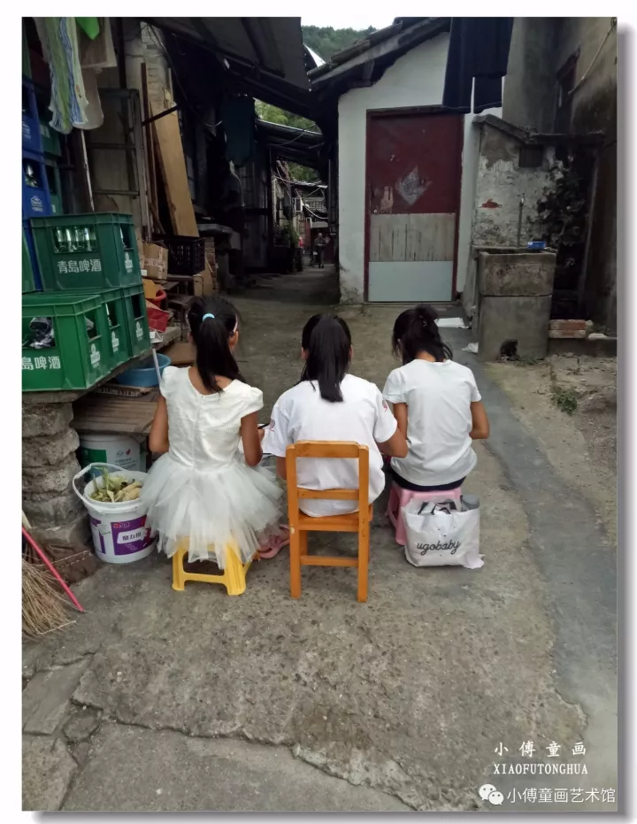 户外建筑写生:大童画班(五六年级) - 小傅童画艺术馆 - 小傅童画 户外建筑写生:大童画班(五六年级) - 小傅童画艺术馆 - 小傅童画