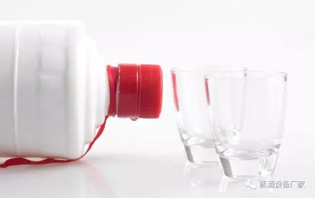 白酒知识-低度白酒如何做到“低而不淡”？