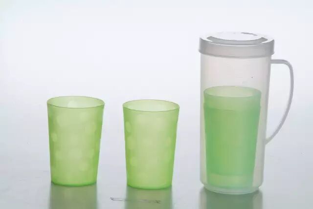 玻璃杯,不锈钢杯,塑料杯,告诉你用哪种杯子最安全!