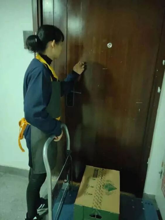 



响铃：围墙里的“大生意”，重运营的社区零售如何降低人力成本？
