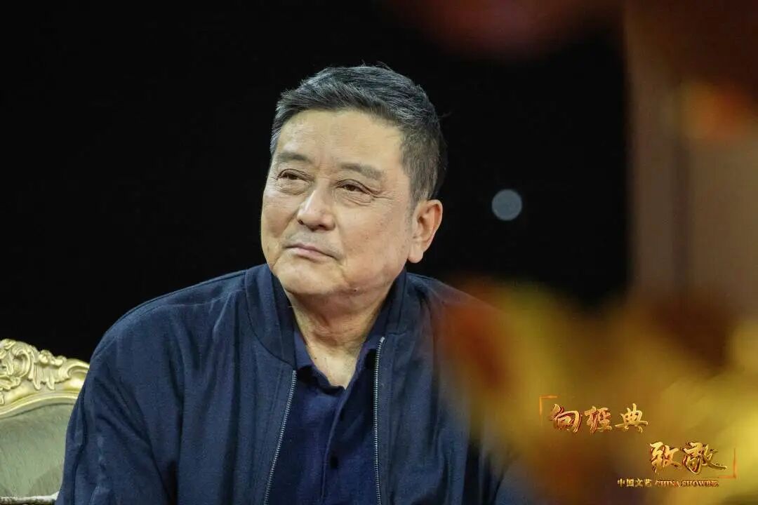 演员,制片人 卢君代表作:《沙鸥》《白桦林中的哨所》▲摄影师,递演