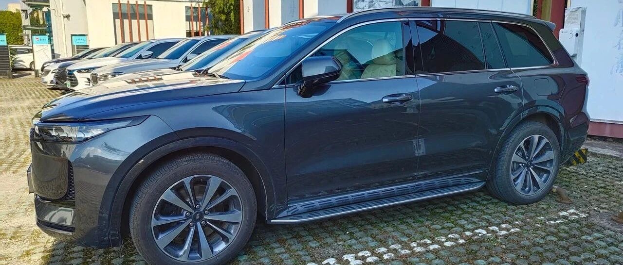 一天体验两项售后：理想ONE加装踏板与vivo重新贴膜