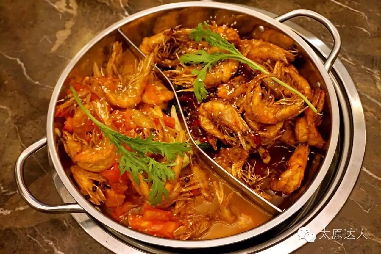 鲜美,独特的东坡虾技法, 并施予现代烹饪技术 ,让每一锅虾都营养滋补