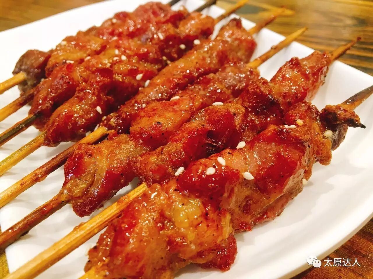 蜜汁梅肉如果喜欢紧致肉质的不妨尝试下新西兰羊肉大串噢羊肉串分为