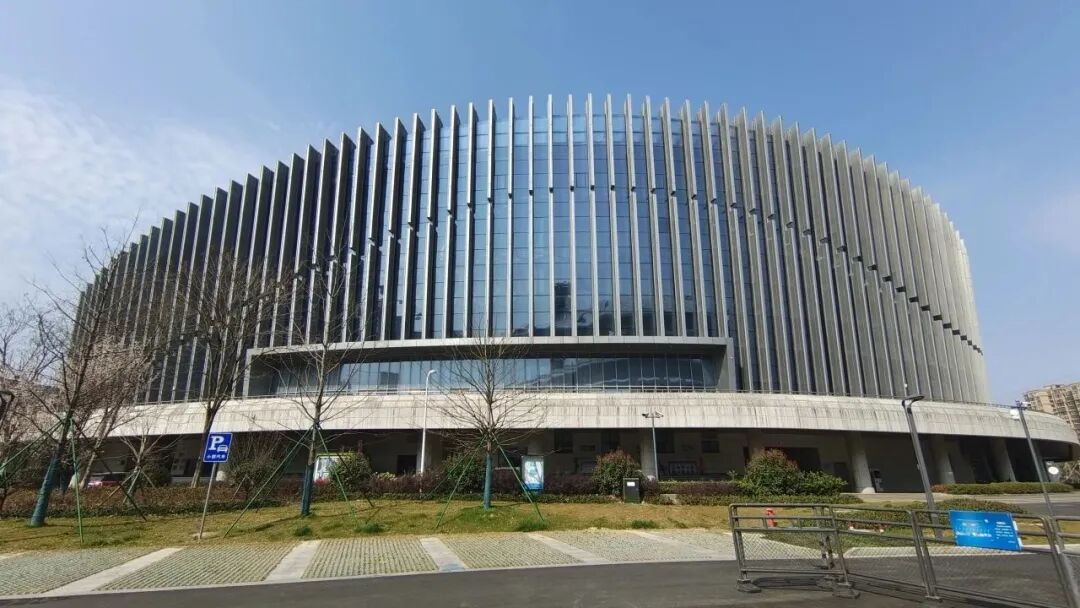 易科为宁波奉化体育中心提供专业音频解决方案!