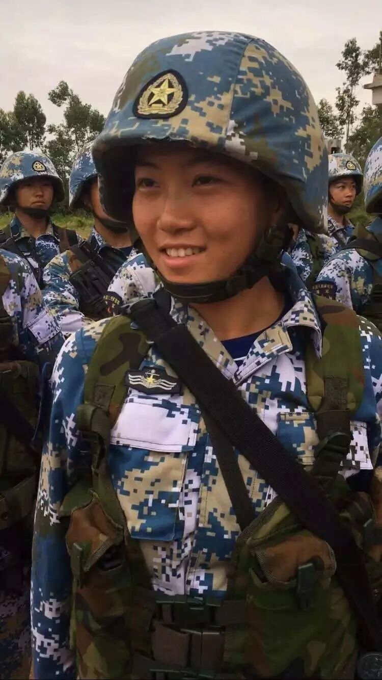 独家14名王牌陆战队女兵逆天之变