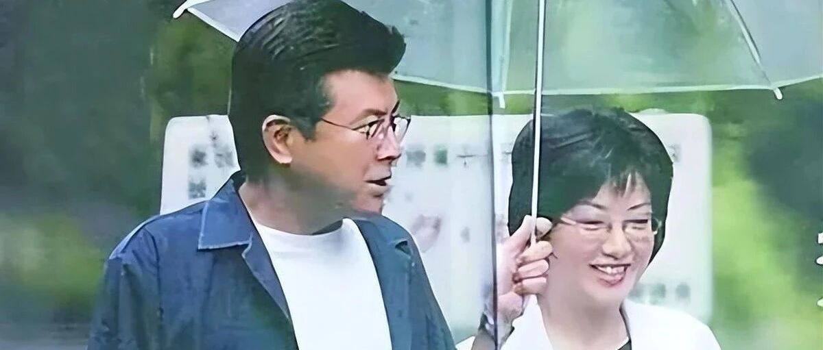 71岁的三浦友和依旧高大帅气,妻子山口百惠被宠出幸福肥,真恩爱