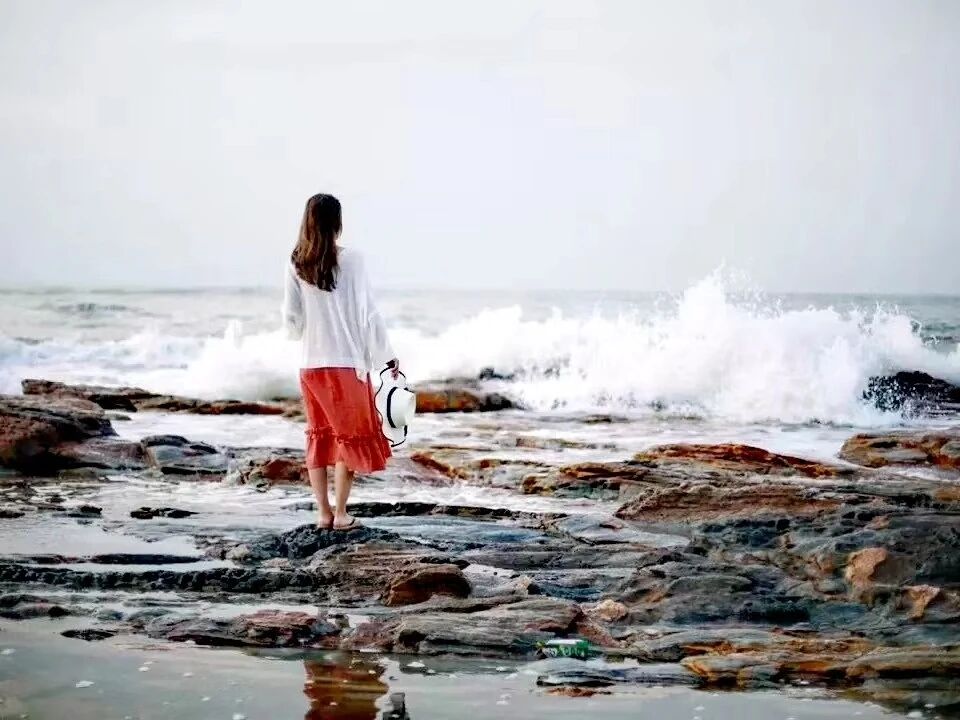 爱发朋友圈的人，都差不到哪去