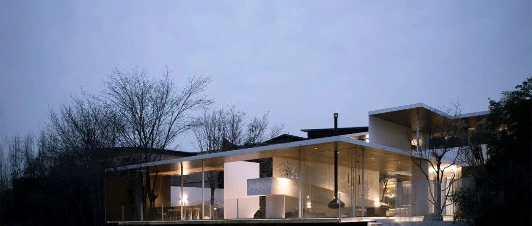 装逼的设计师，终于翻车了！