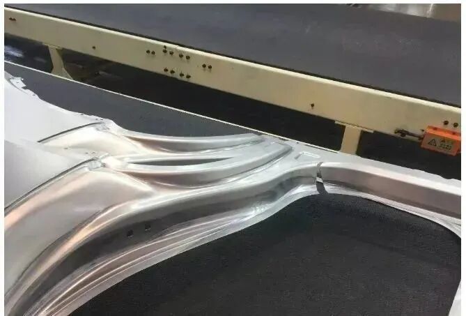 為什么說鋁沖壓和液壓成型工藝是未來發展趨勢的圖4