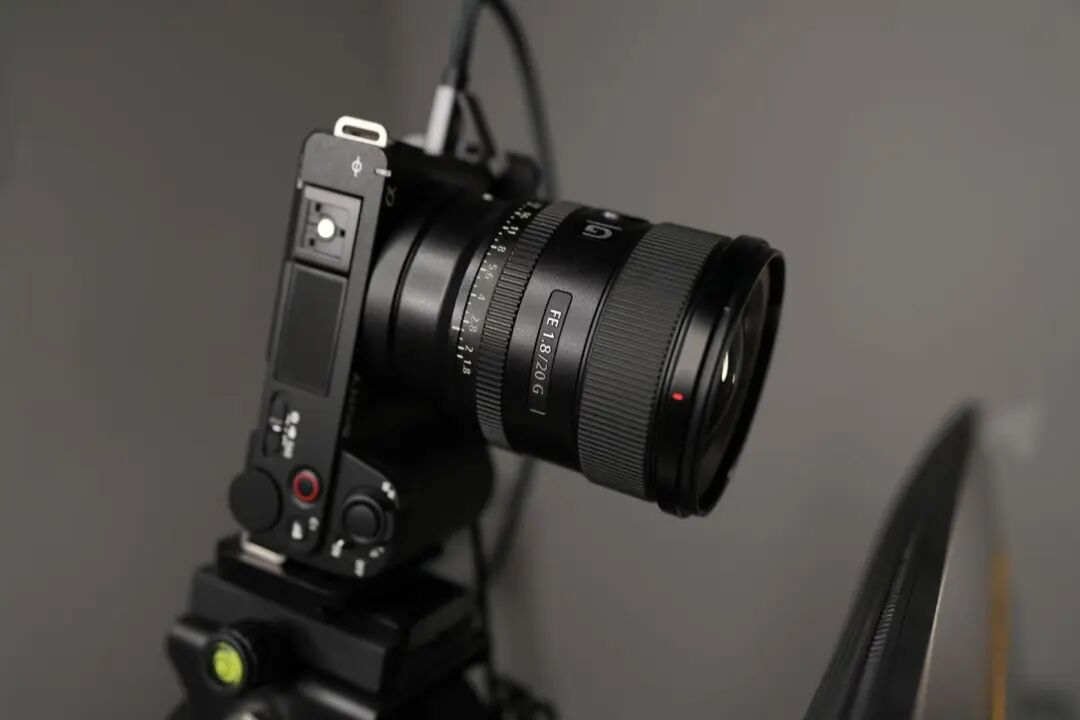 600台索尼ZV-E10M2助力无忧传媒个播化基地再升级