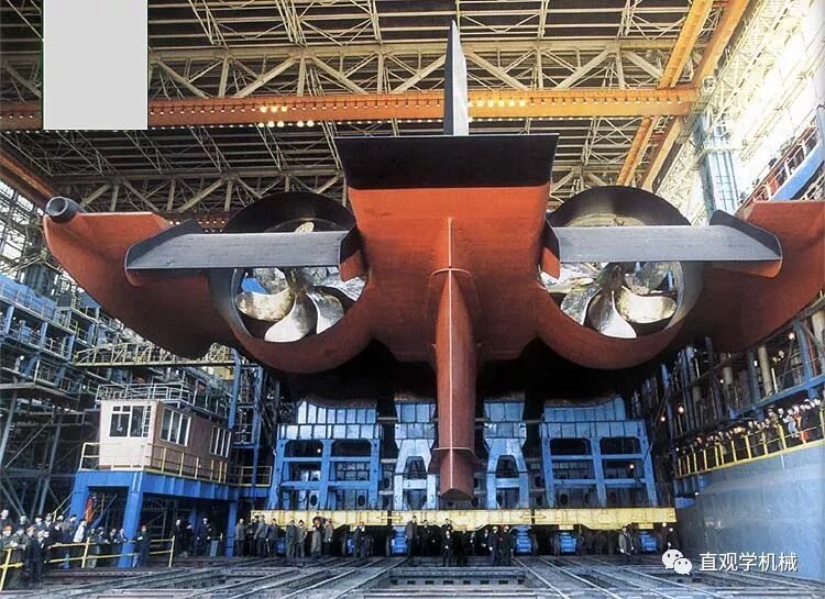 只有经过对比，才知道台风级潜艇究竟有多大的图38