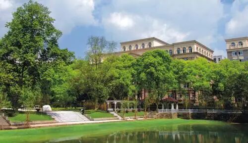 西南大学 嘉陵江畔的百年学府