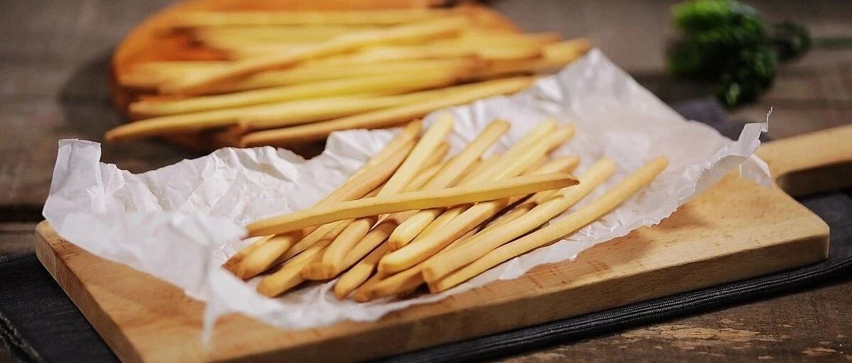 可口的休闲小零食，蛋香脆脆条!