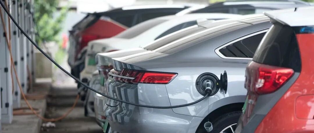 是谁毁了电车车主的假期？