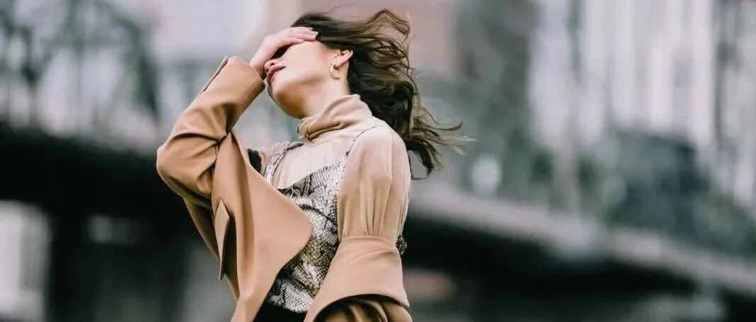 这届95后｜一个女生的创业路：大一辍学，现已年入百万