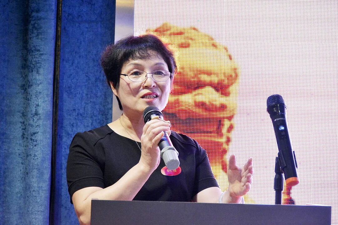 纪委书记张武波,联合纪委委员,市卫生健康信息协会党支部书记黄芳