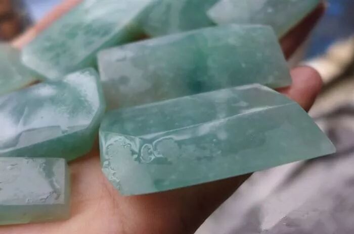 翡翠有这些“瑕疵”后，身价立马翻百倍！