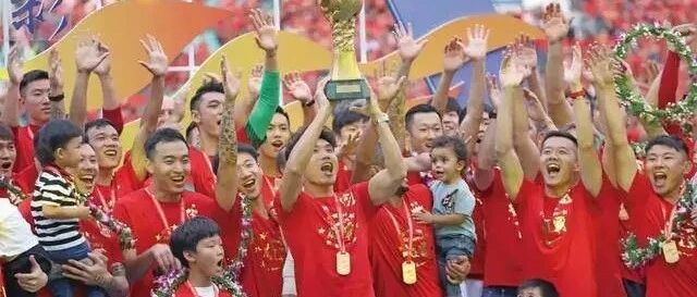 深度-恒大“危机”或重创中国足球 归化国脚成待解难题