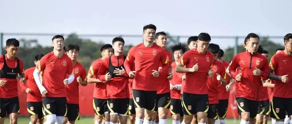 深度-国足西征阵容凸显两大隐忧 三中卫成第一选择