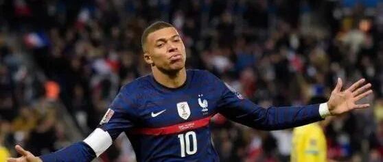 世预赛法国战绩复盘与阵容分析：人才济济仍是大热门 本泽马格列兹曼成阵眼