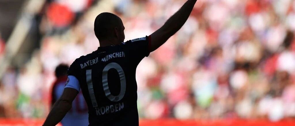 37岁，罗本少年时