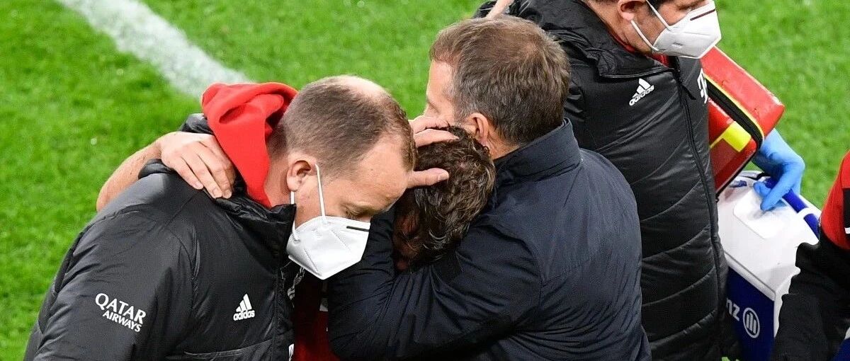 基米希完成右腿外侧半月板手术