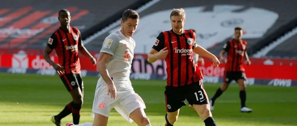 莱万破门，拜仁客场不敌法兰克福