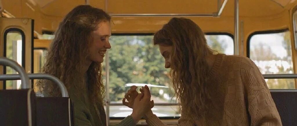 这个秋天流行“长长长长长”，火了大半个时尚圈，美！炸！了！