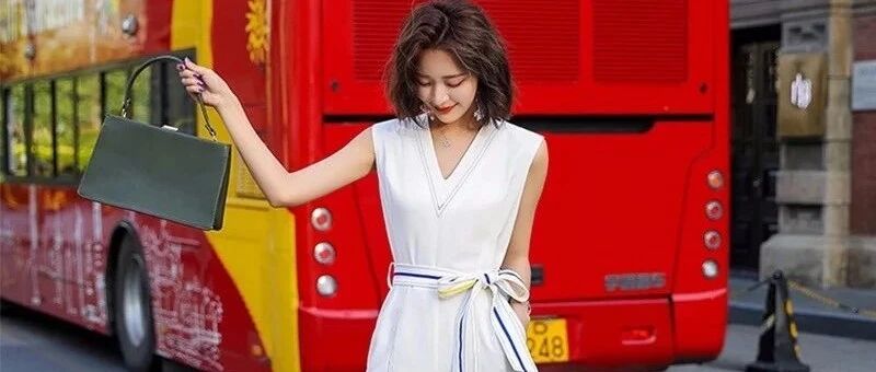 吊带背心+阔腿裤，今夏最最 “ 清凉 ” 的时髦搭配！回头率200%