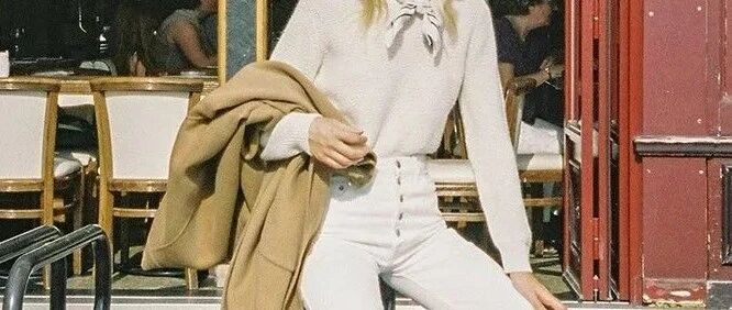 针织衫+烟管裤=2020年秋冬必备王炸组合， 气质爆了！