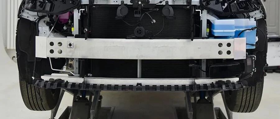 没有吸能盒全塑料尾门，这就是花40多万买的