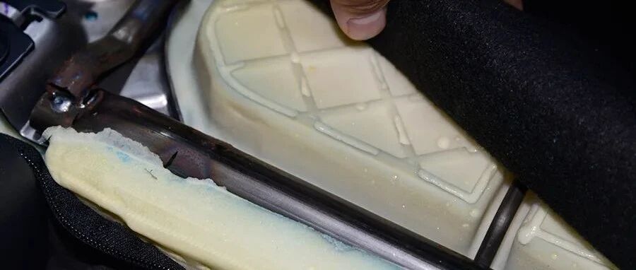 生生把自己从一个国际大厂，混成了一小撮群众