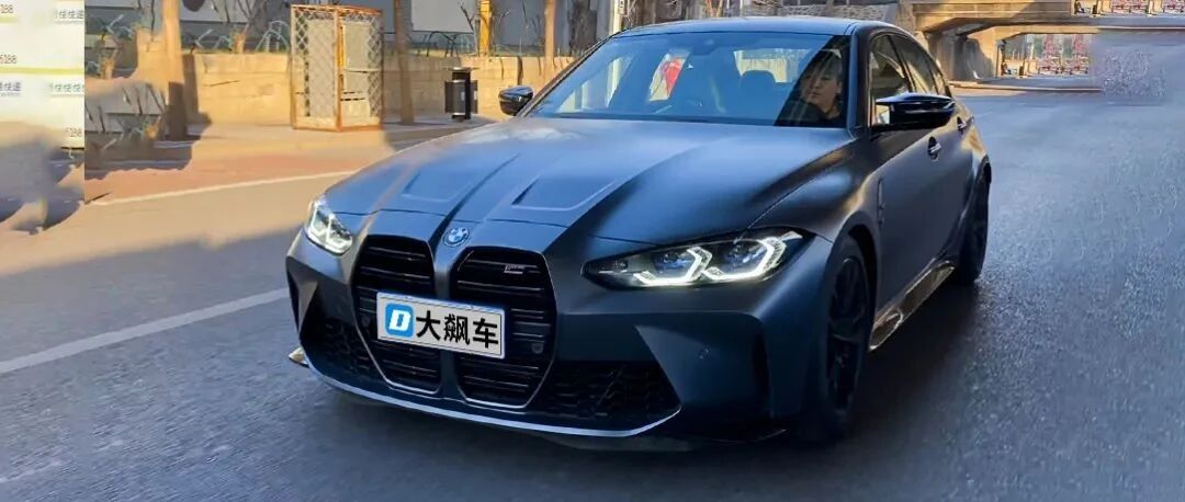 脚下控制的不是油门，而是拉住一头野兽的缰绳