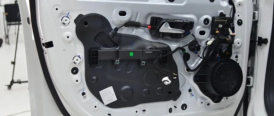 同价位车型分数最高，同分数车型价格最低